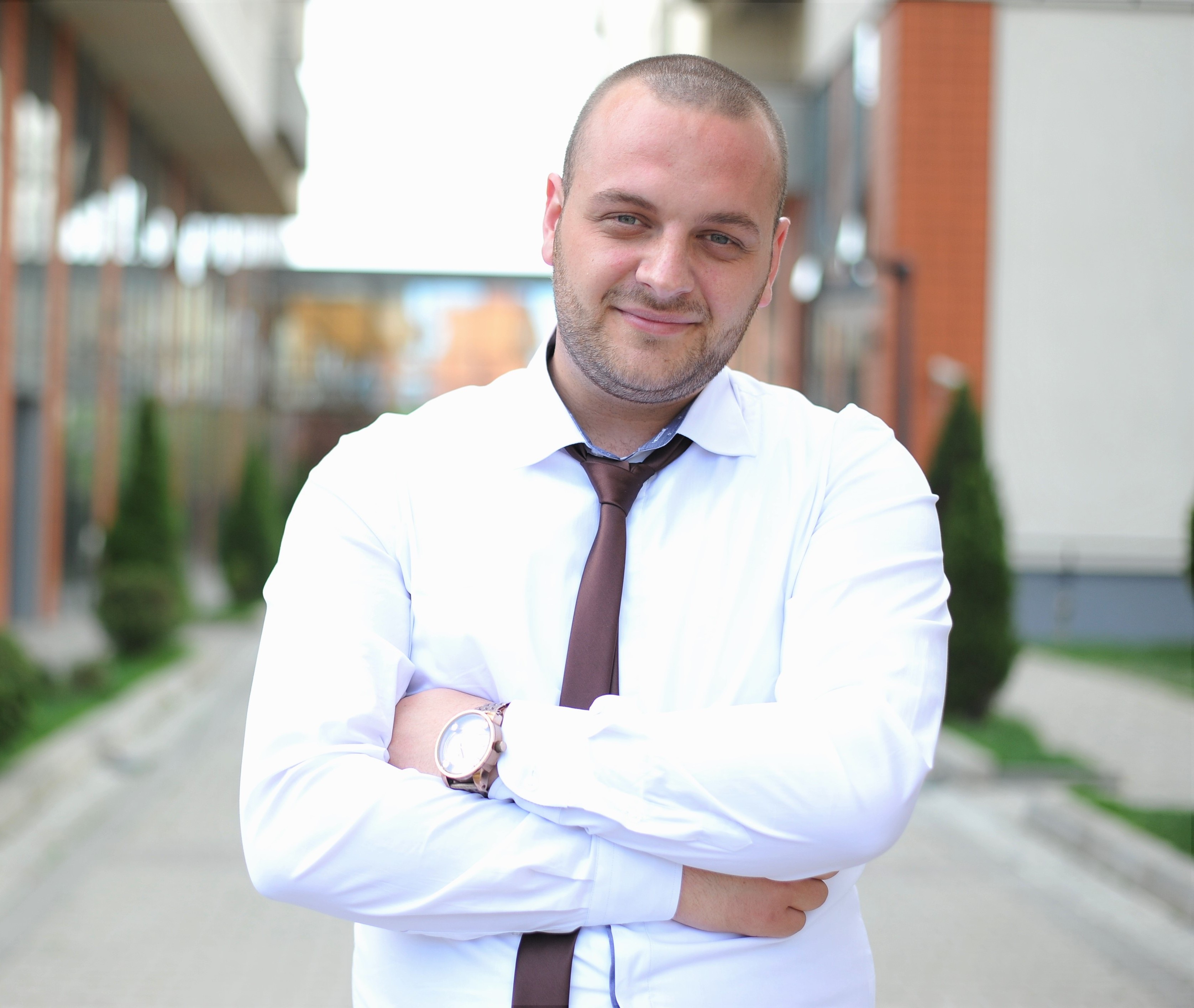 Growing business professional using Signly CRM to scale their business
