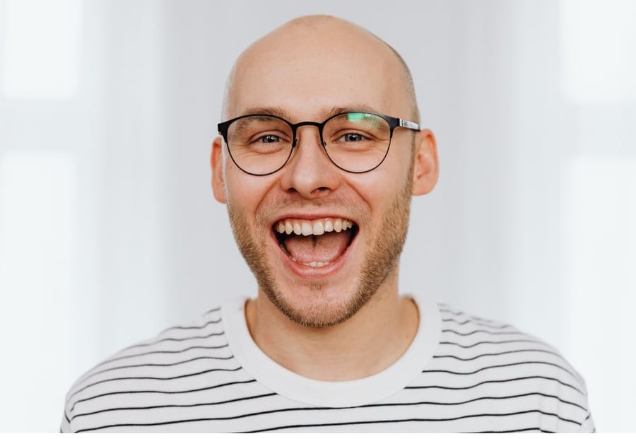 Business owner creating a contract with Signly AI